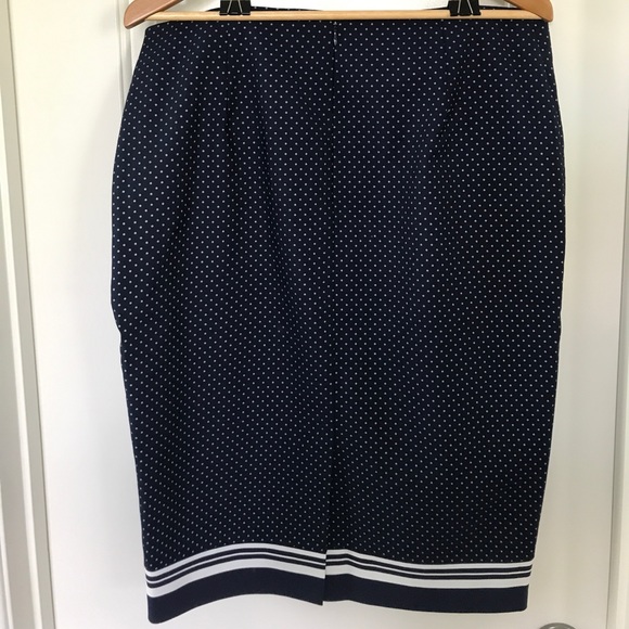 🛑SOLD🛑 NWOT Navy Pencil Skirt - Picture 2 of 2